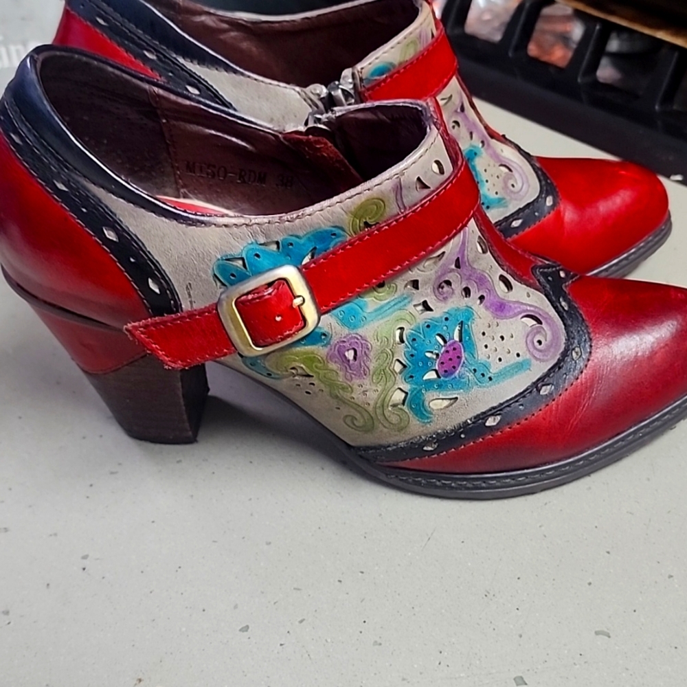 L' Artiste Ankle Boots